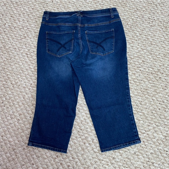 2 for $20 or 5 for $40
CHRISTOPHER & BANKS - SIZE 8 - Picture 4 of 9